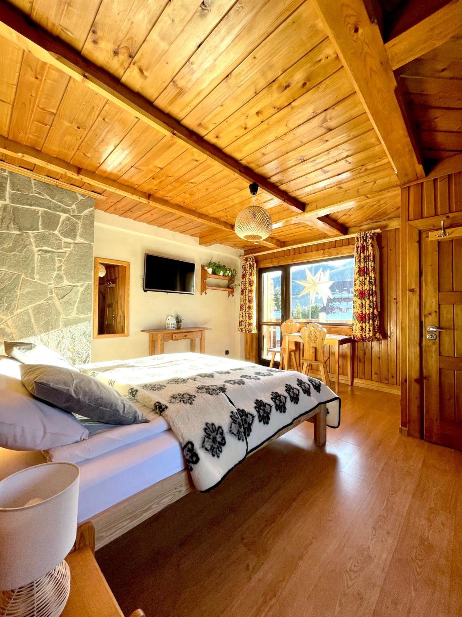 Z Giewontem W Tle Apart&room Апартаменти
